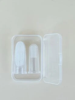 HAAKAA Silicone Finger Toothbrush Set 2pcs (S&L) -Toypark Sales HAAKAASiliconeFingerToothbrushset2pcs S L 3