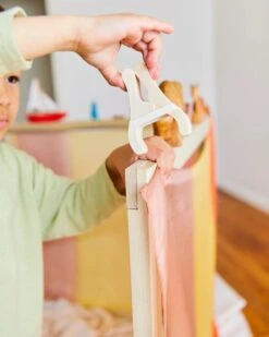 Sarah's Silks Play Clips- Size D (1 Piece) -Toypark Sales Play7